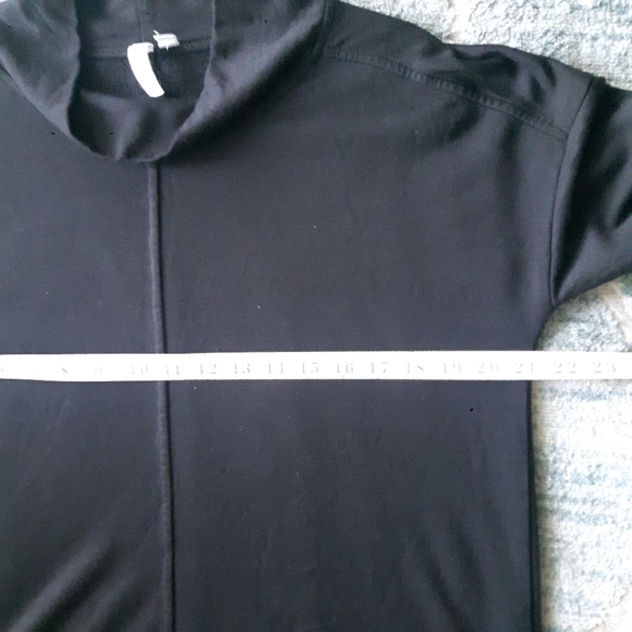 2/$35 Sale CABLE & GAUGE Relaxed Fit Blk Long Slv Fleecy Jersey Top SzM - Picture 6 of 7